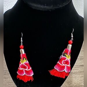 Earring Embroidered Fabric Thai Handmade Costume Jewelry Flower (NWT)